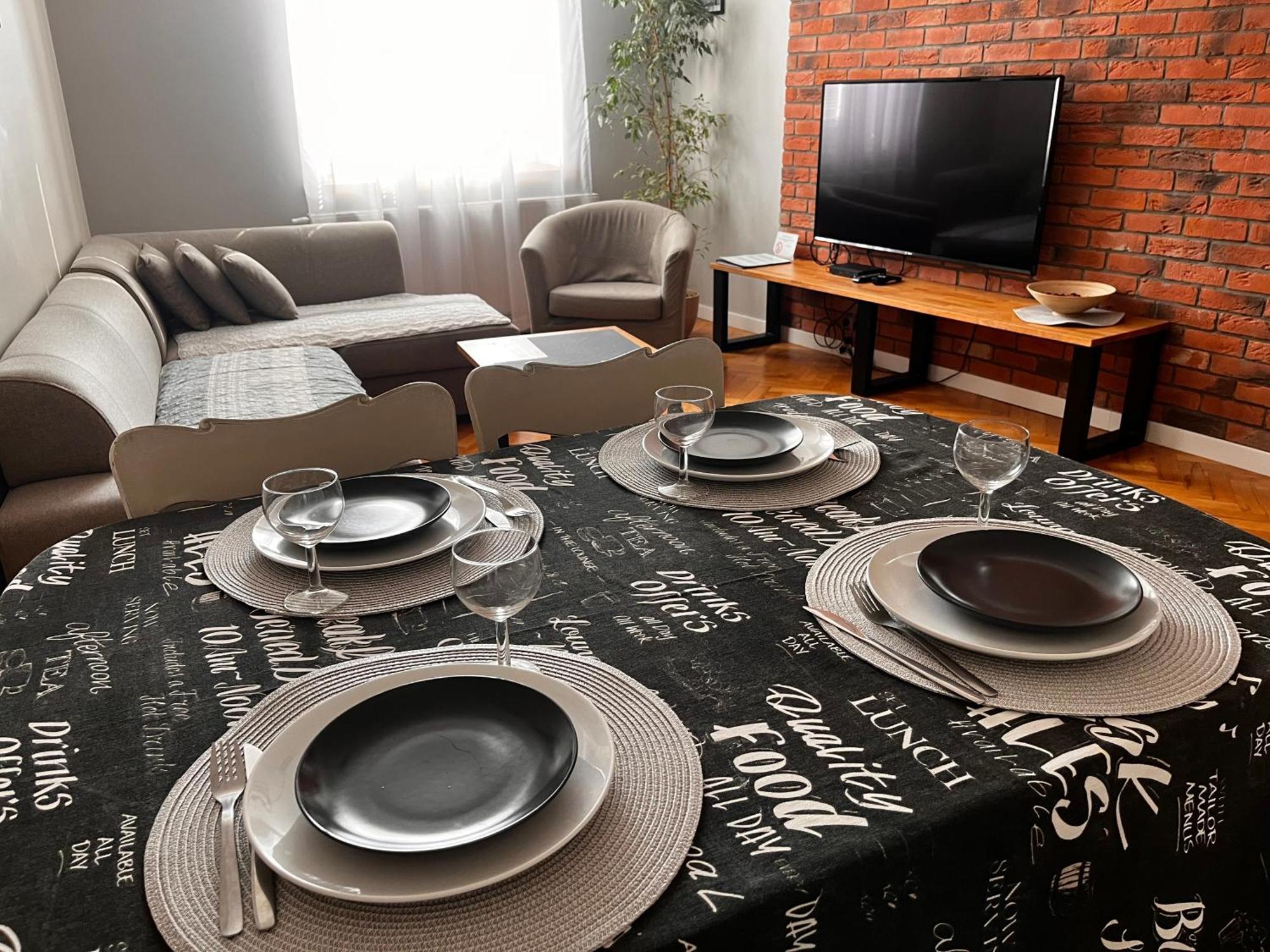 Zamkowy Apartament Люблин Экстерьер фото